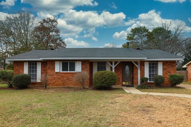 Primary Photo - 4667 Ray Dr
