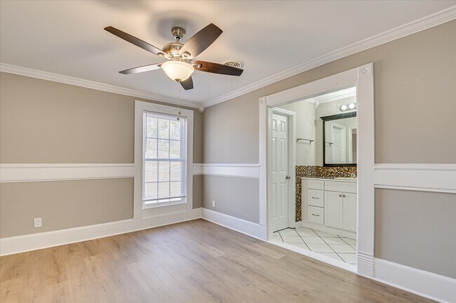 Building Photo - 238 Cavalier Dr