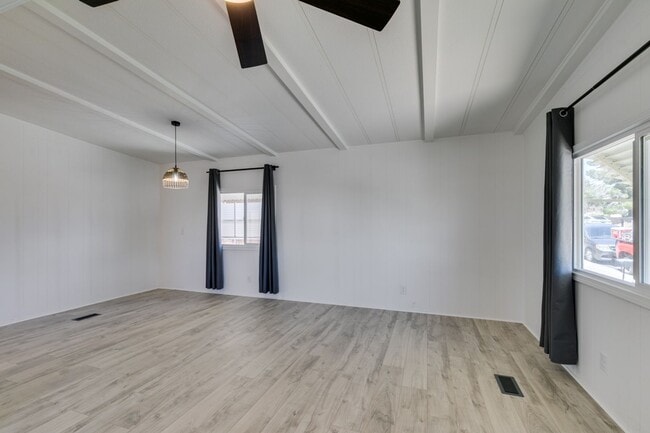 Building Photo - Beautifully Remodeled Boulder City Home with Spacious Backyard Retreat