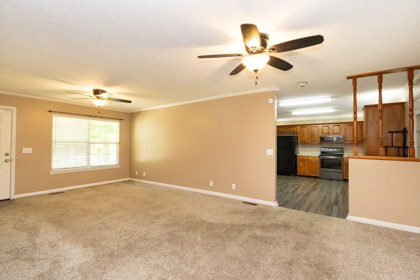 Building Photo - 8260 Oxford Dr