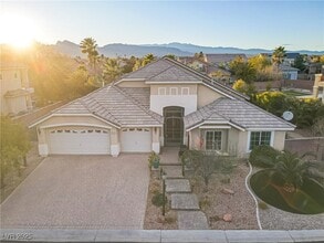Building Photo - 7215 N Buttons Ridge Dr