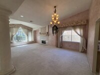 Building Photo - 3 Bed 2 1/2 Bath Water Front Home in Summerlin
