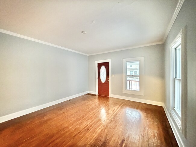 Building Photo - 426 S Jackson St