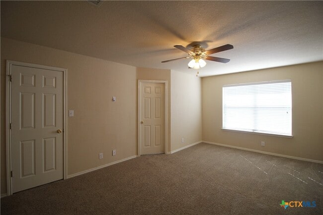 Building Photo - 249 Val Verde Dr