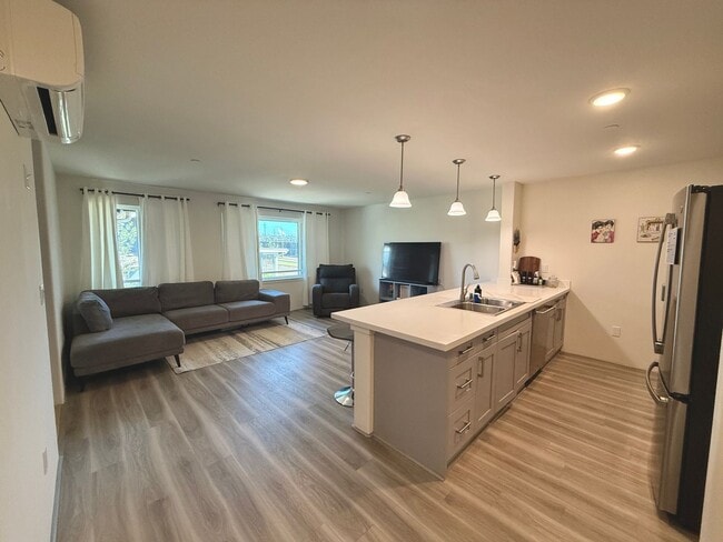 Primary Photo - Rarely Available 2 bedroom 2 bath townhome...