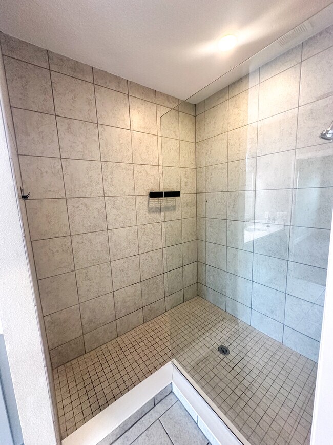 Building Photo - Longwood Townhouse