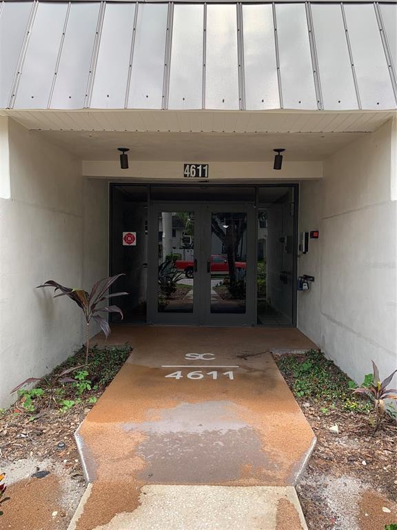 Building Photo - 4611 W Fig St