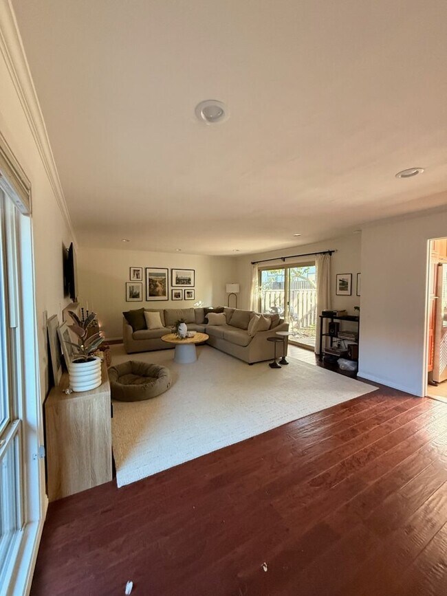 Building Photo - Welcome to this beautiful townhouse located in Walnut Creek-Countrywood 3 bedroom 2.5 Bath