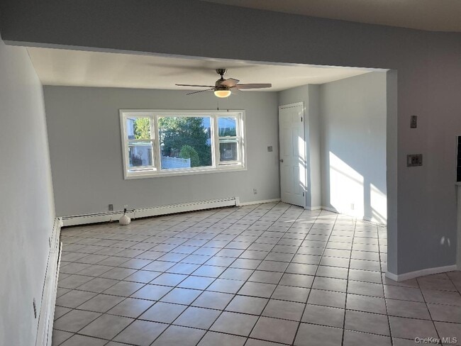 Building Photo - 17 Roosevelt Pl