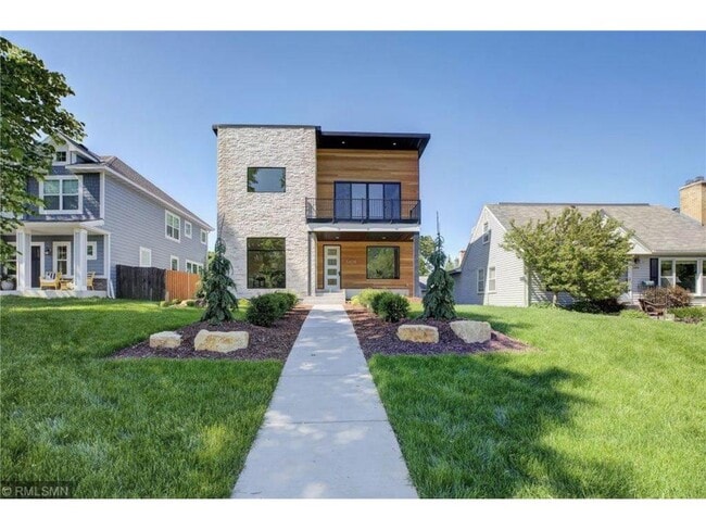 Building Photo - 3408 W 60th St