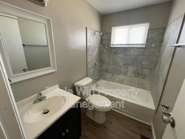 Building Photo - 1225 Carla Dr