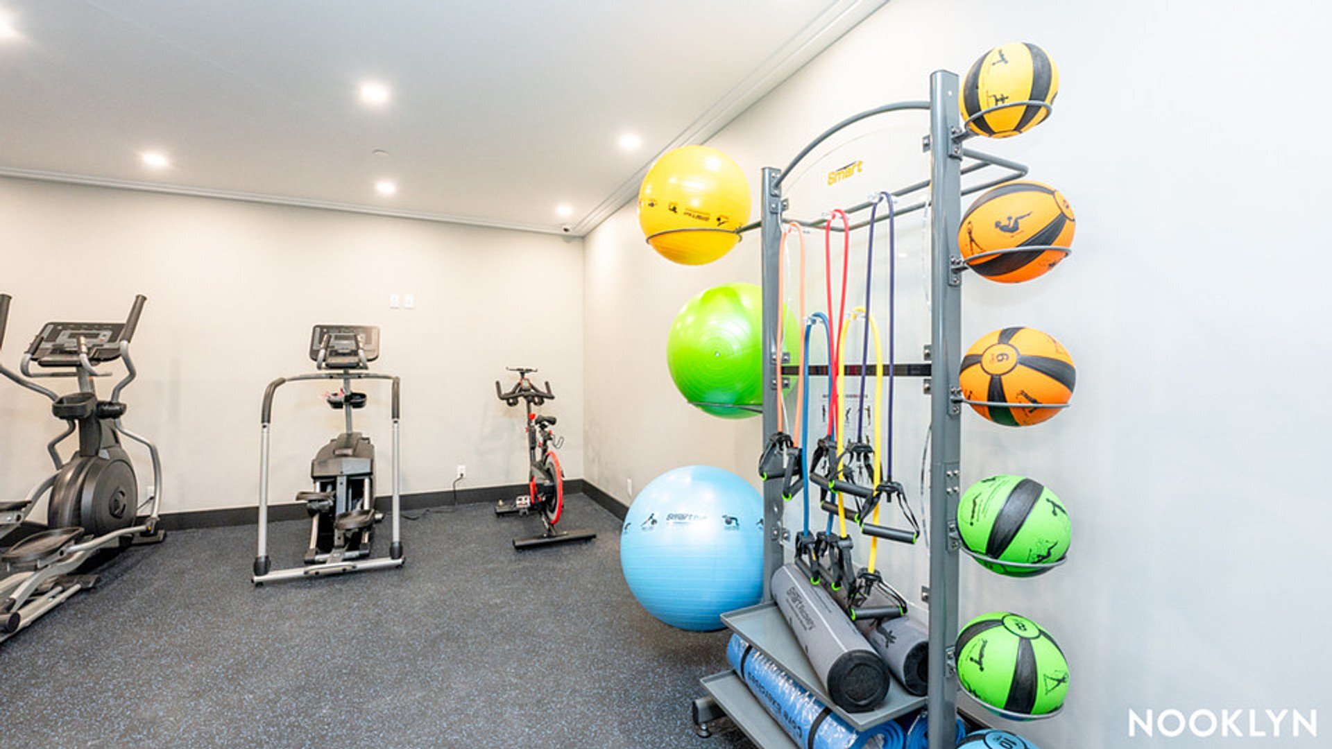 Building Photo - 1042 President St