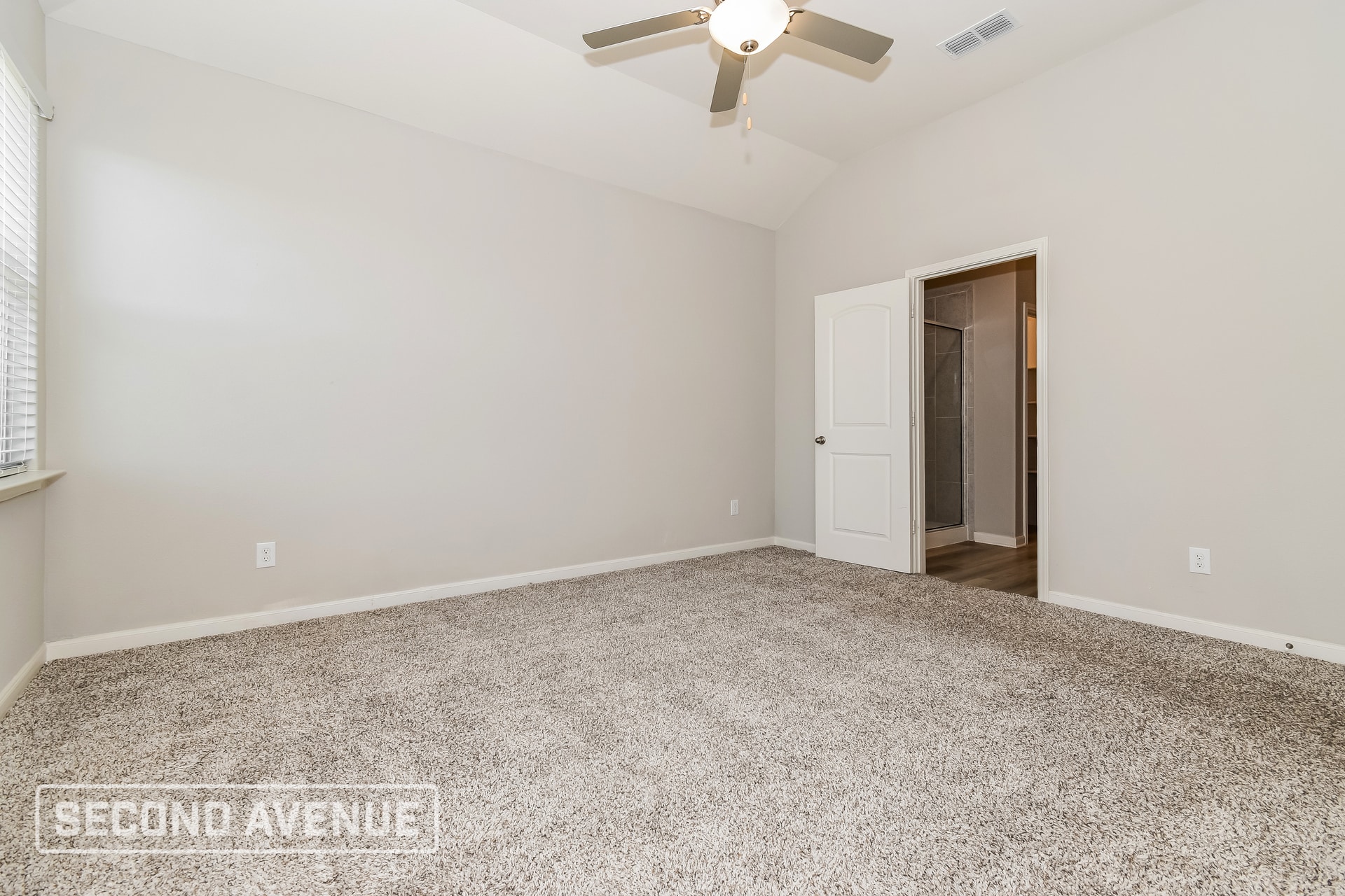 Building Photo - 2005 Erlinda Dr