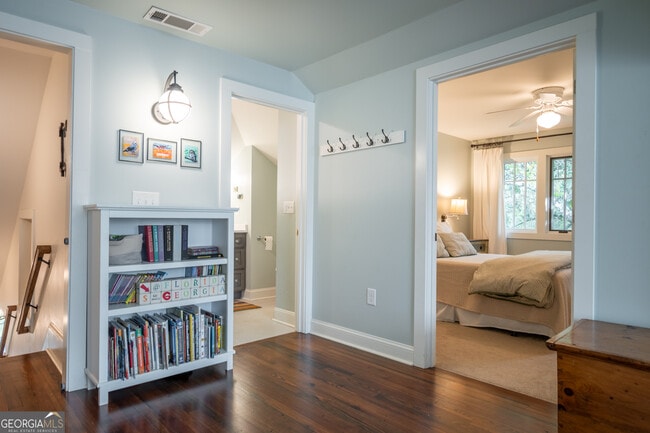 Building Photo - 290 Milledge Cir