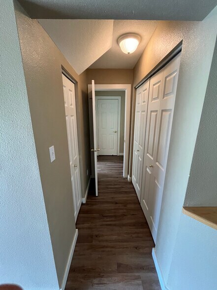 Building Photo - 441 Firelight Dr