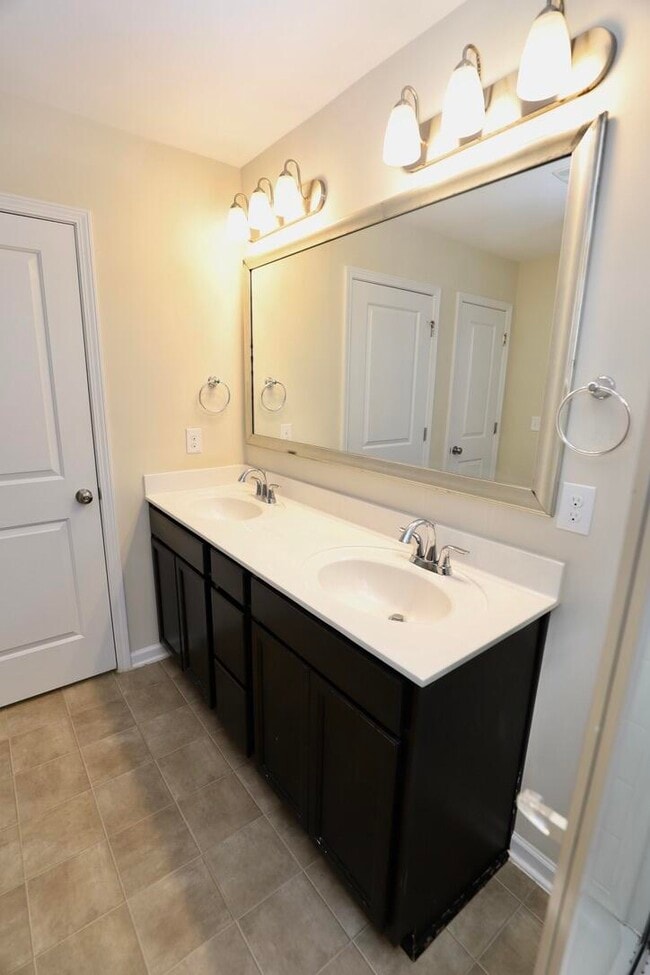 Building Photo - 1786 Ruger Dr