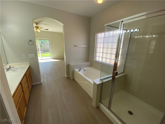 Building Photo - 2754 Grande Valley Dr