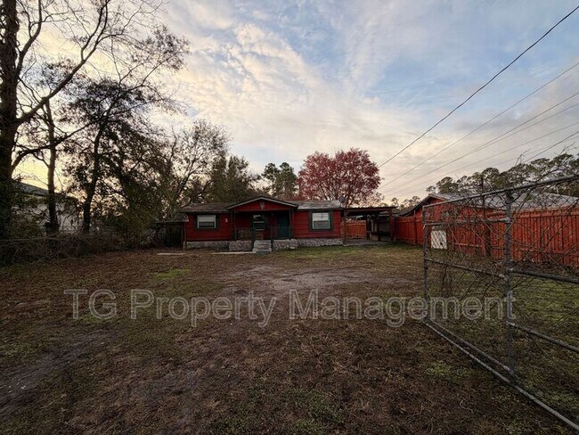 Building Photo - 10416 103rd St