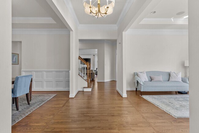 Building Photo - 4039 Cray Dr