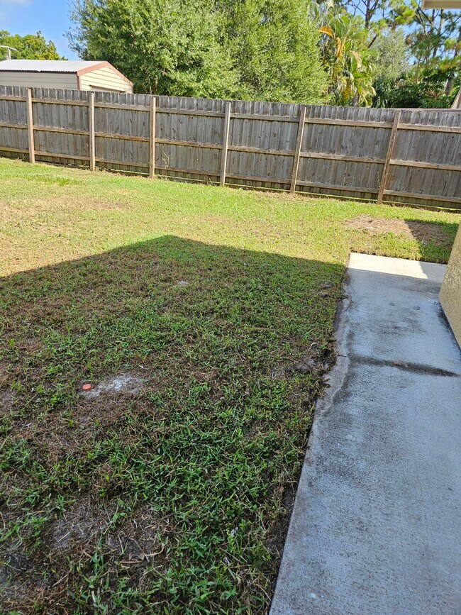 Building Photo - 6107 Hickory Dr