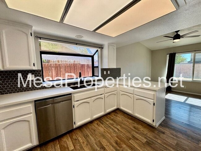 Building Photo - 15137 Haddington Way