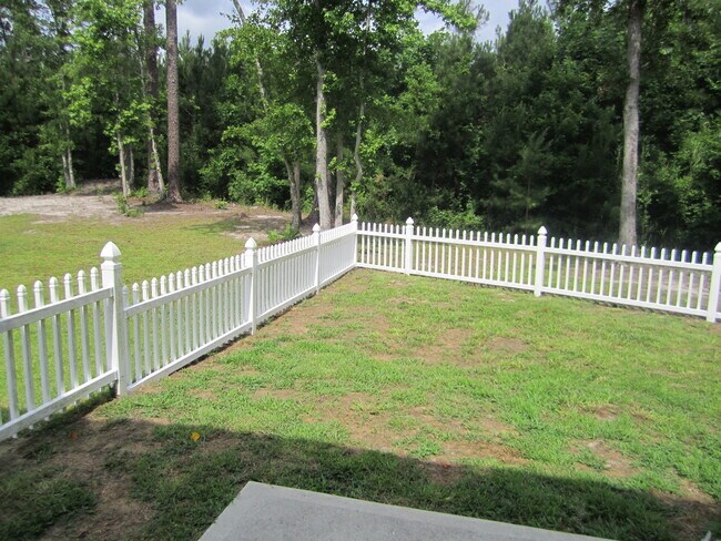 Building Photo - 428 Satterfield Dr