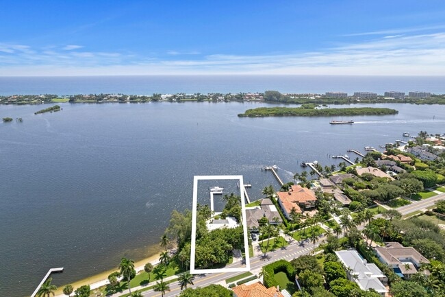 Building Photo - 7500 S Flagler Dr