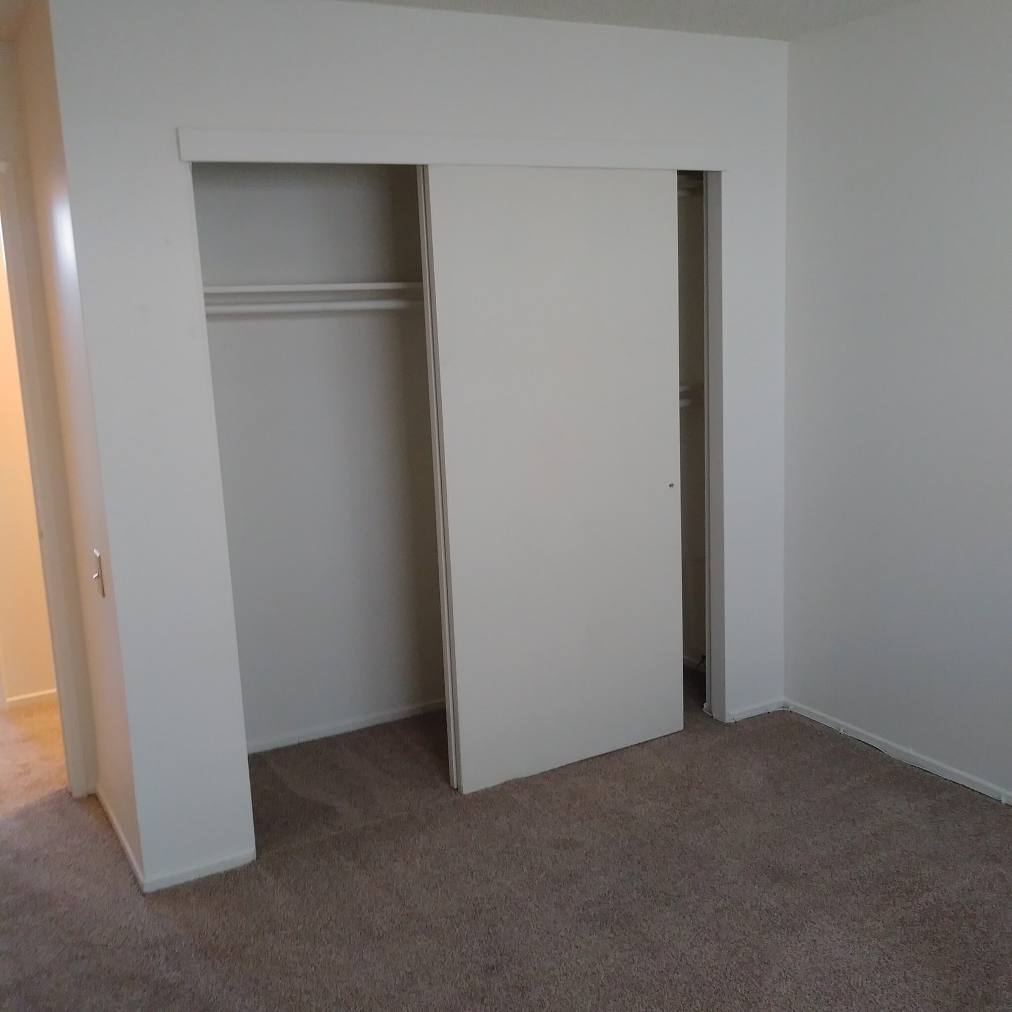 Building Photo - 2208 Gates Ave