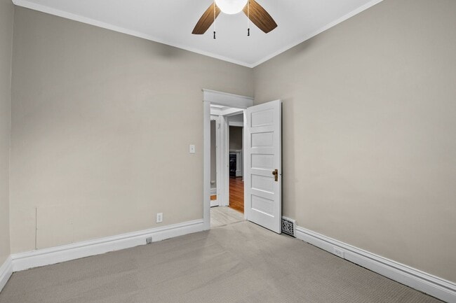 Building Photo - 573 S Pearl St