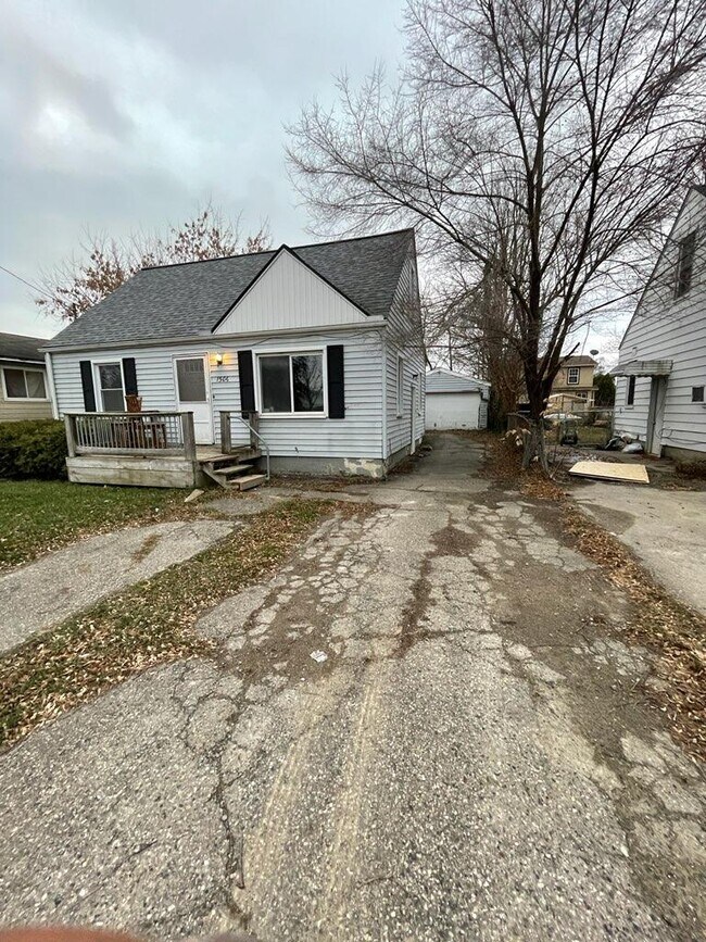 Building Photo - 1506 E Buder Ave