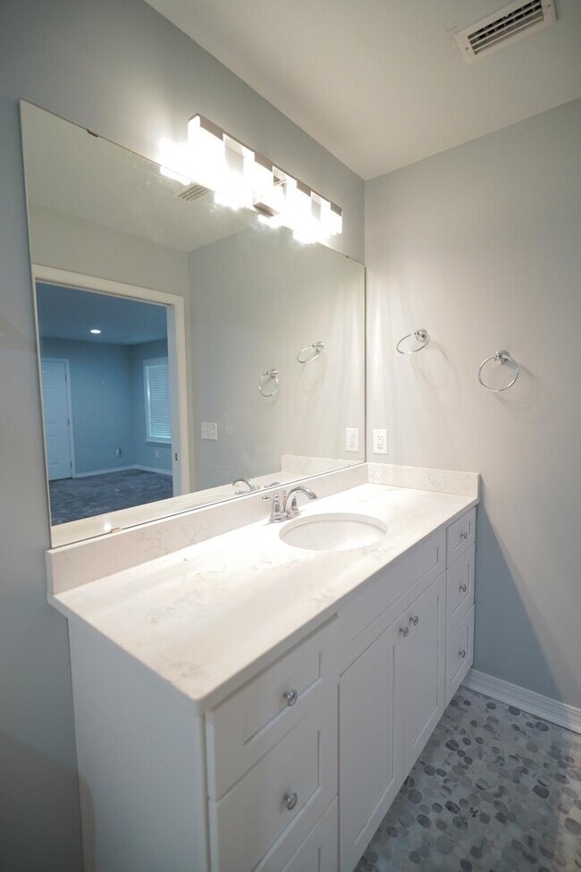 Building Photo - 1309 Domingo Dr