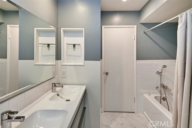 Building Photo - 28035 Ridgebrook Ct