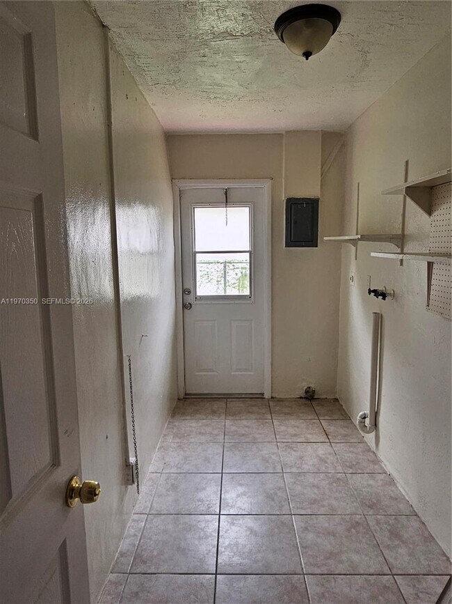 Building Photo - 5820 NW 19th St