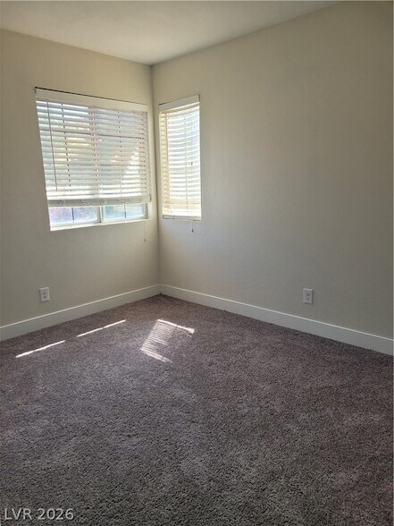 Building Photo - 8428 Oyster Dr