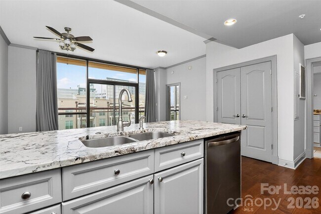 Building Photo - 315 Arlington Ave