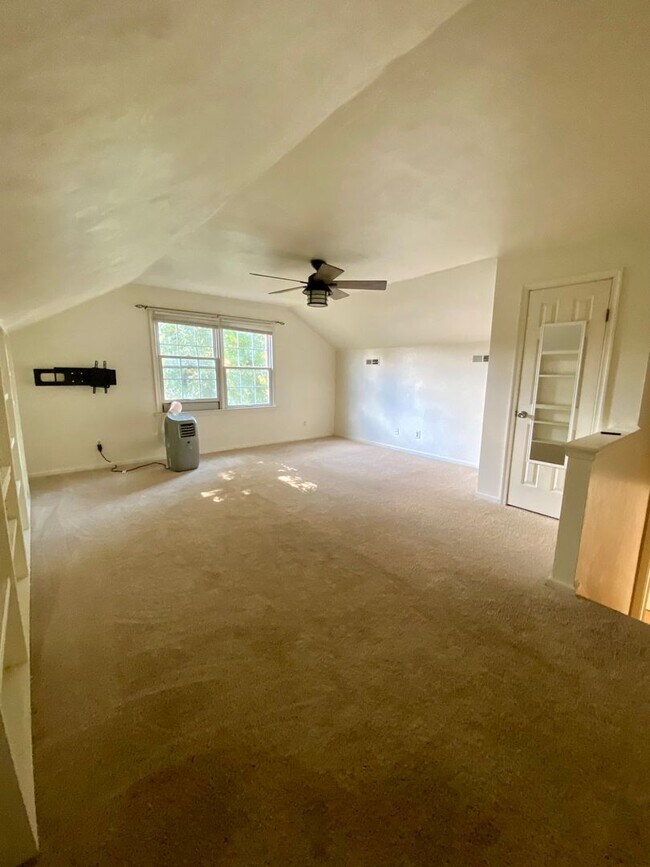 Building Photo - Wesleyan Pines