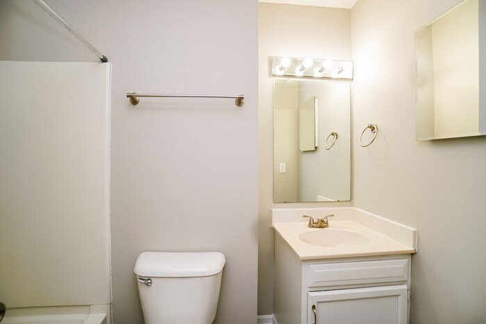 Building Photo - 1540 Tall Meadows Dr