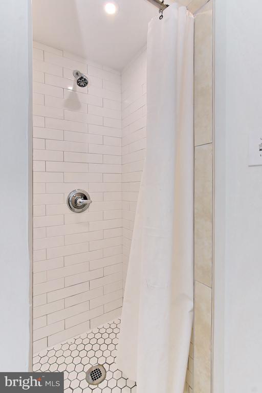 Building Photo - 2942 Landover St