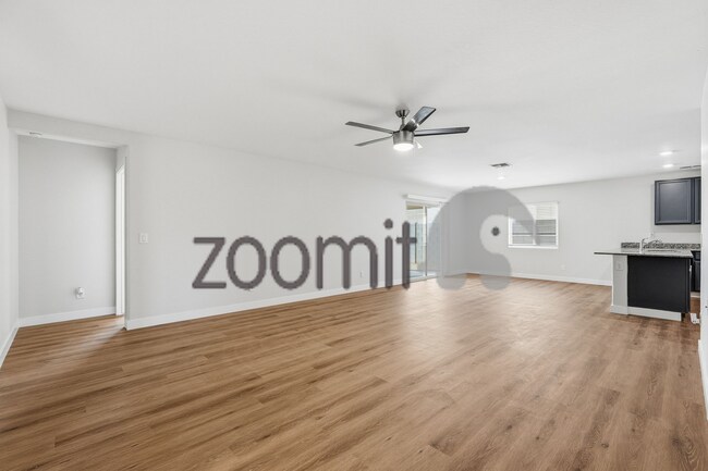 Building Photo - Amazing home in wonderful Ghost Hollow Ranch