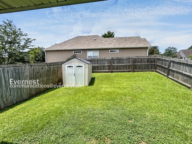 Building Photo - 323 Camden Cove Cir
