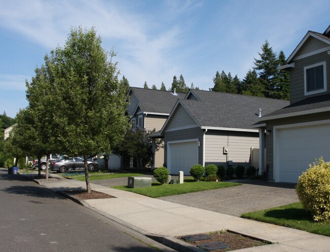 Building Photo - Bright & Welcoming 3-Bedroom Home in Ridgefield — Available Now