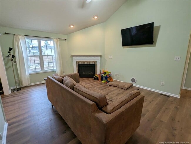 Building Photo - 45 Copper Loop