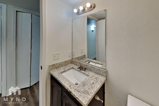 Building Photo - 6708 Oriole Ct