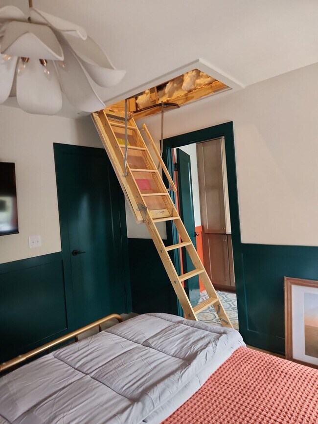 Building Photo - 1315 16th Ave S