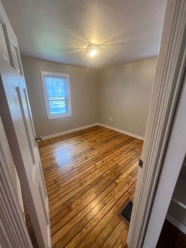 Building Photo - 720 Cranberry St