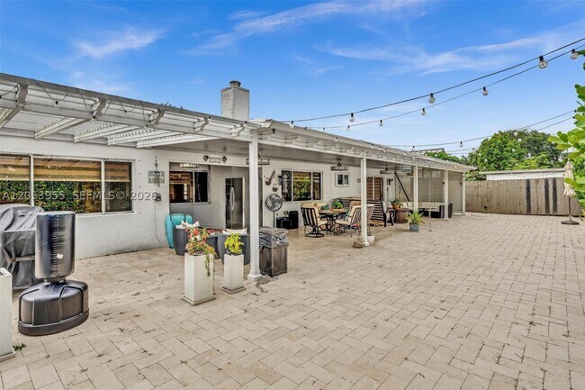 Building Photo - 630 SW 100th Terrace