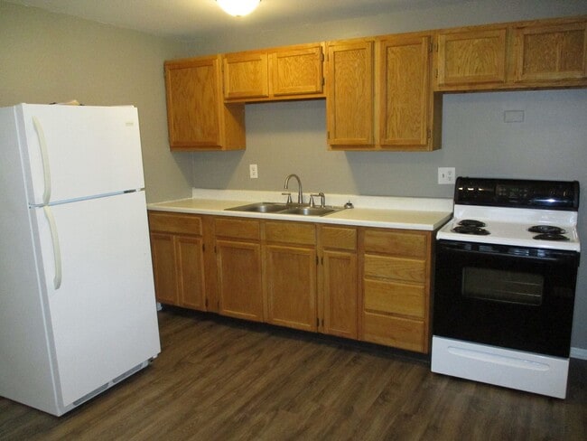 Building Photo - Huber 3 bedroom/1 bath Single-Story home