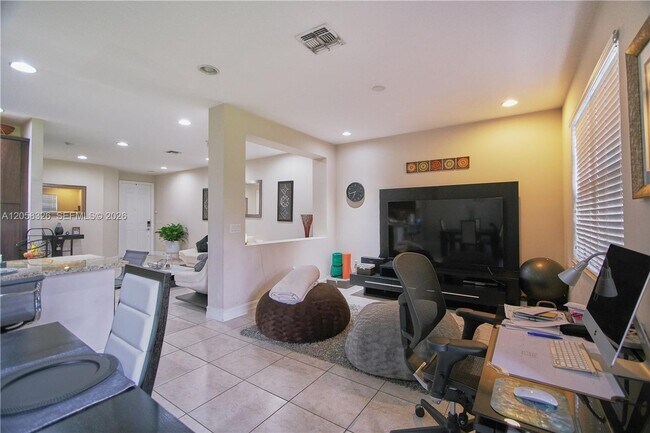 Building Photo - 129 Riverwalk Cir E