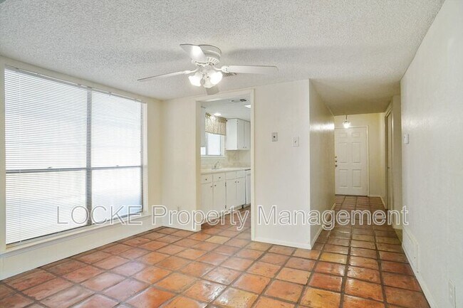 Building Photo - 4920 Byers Ave