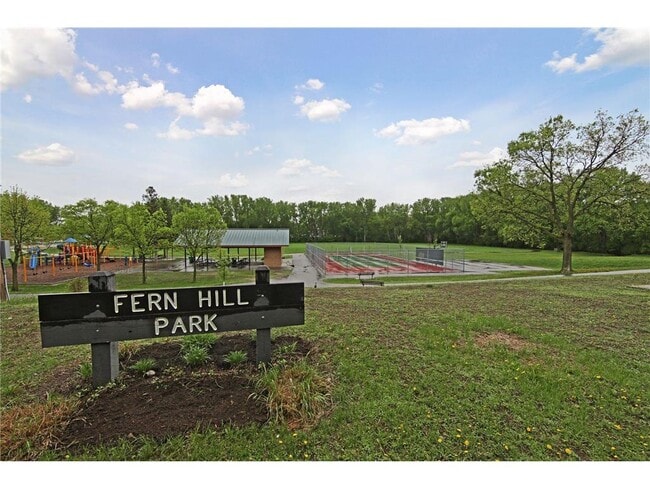 Building Photo - 4222 Basswood Rd